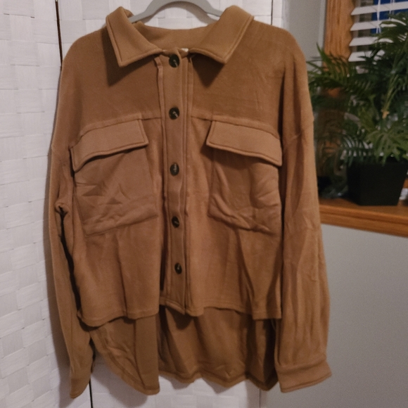 Shacket - Picture 6 of 6